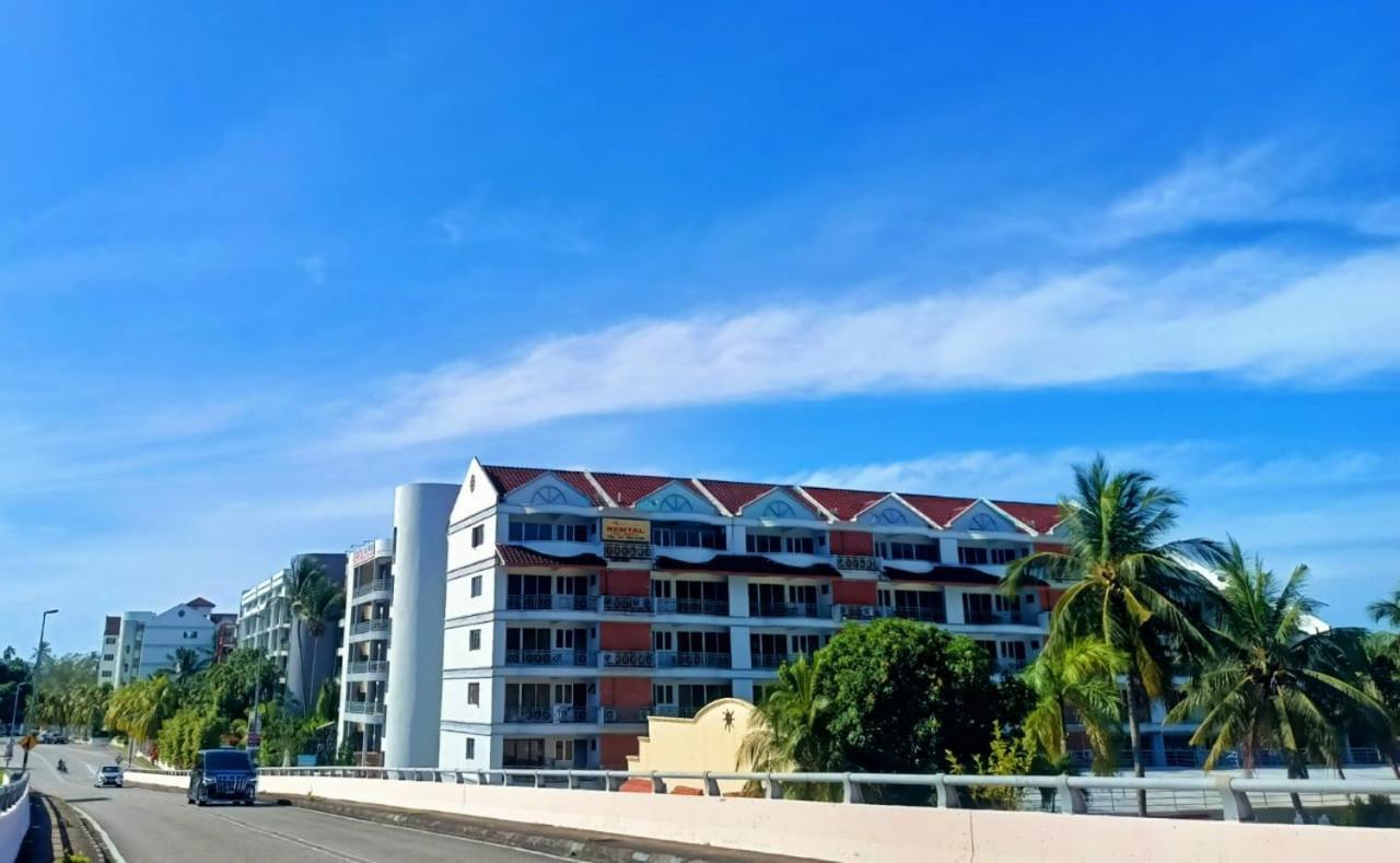 Perdana Serviced Apartment & Resorts Padang Mat Sirat Экстерьер фото