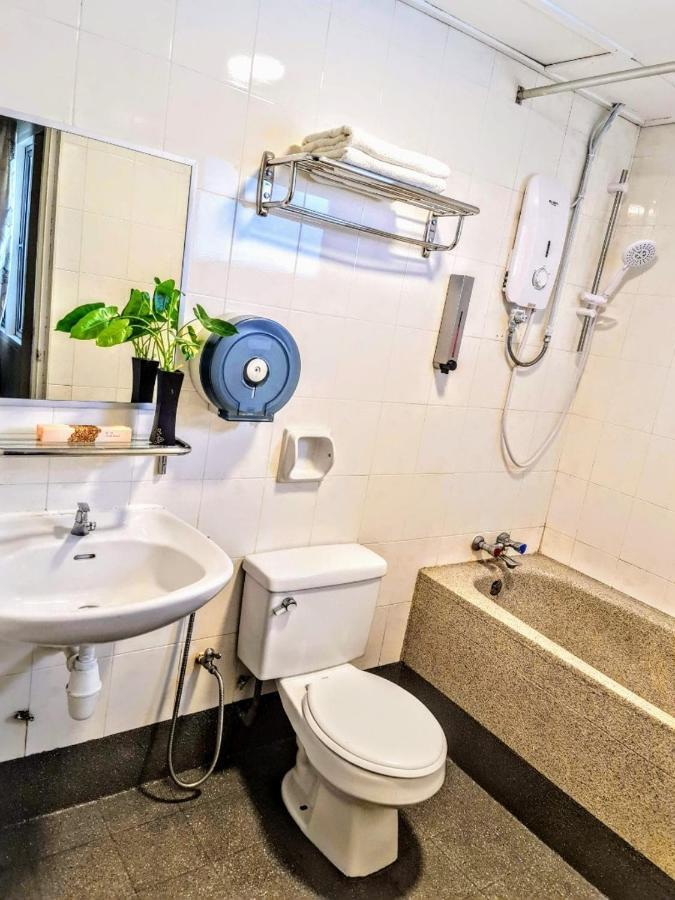 Perdana Serviced Apartment & Resorts Padang Mat Sirat Экстерьер фото