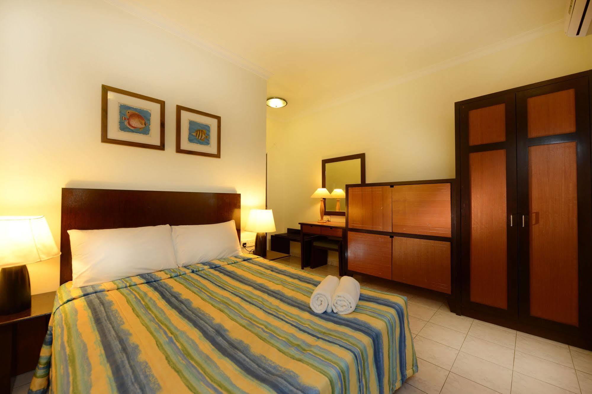 Perdana Serviced Apartment & Resorts Padang Mat Sirat Экстерьер фото
