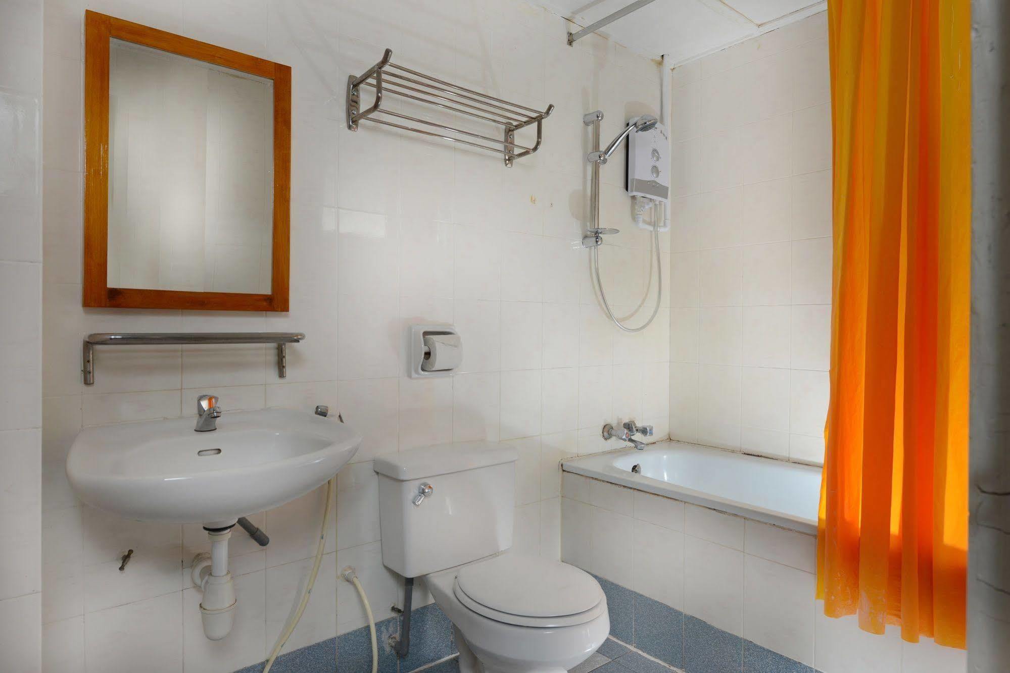 Perdana Serviced Apartment & Resorts Padang Mat Sirat Экстерьер фото
